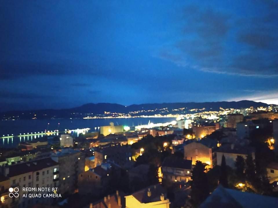 Liburana Apartment Rijeka Ngoại thất bức ảnh